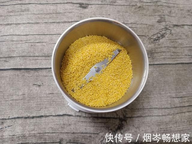 面糊|小米不光能熬粥,上锅一蒸,营养翻倍,特别适合老人孩子吃