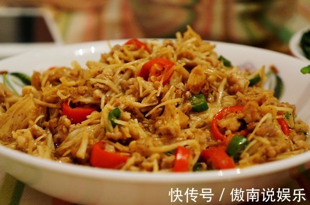 老公|金针菇吃不腻的做法，香到舔手指，做法简单，老公说连吃7天都行