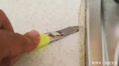 杀菌|玻璃胶用久会“变黑”保洁阿姨的“小妙招”,立马洁净还杀菌