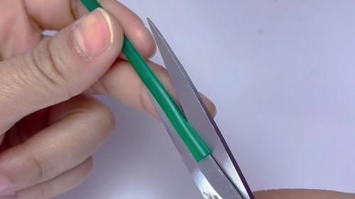 金黄色|紫色丝带芦苇花火了,试着给金黄色的丝带抽个丝,成品也很赞