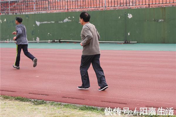 关节|60岁后,该多静养修身还是多运动健体高寿国医的建议,值得参考