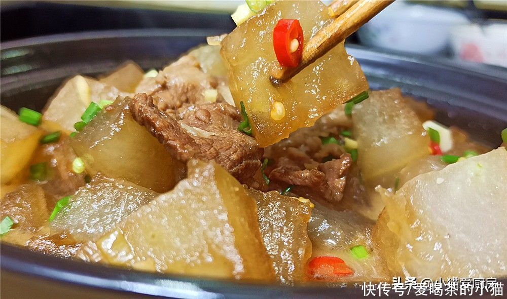 砂锅|冬瓜别再烧烫了，用砂锅这样做，好吃爽口做法简单一大锅不够吃