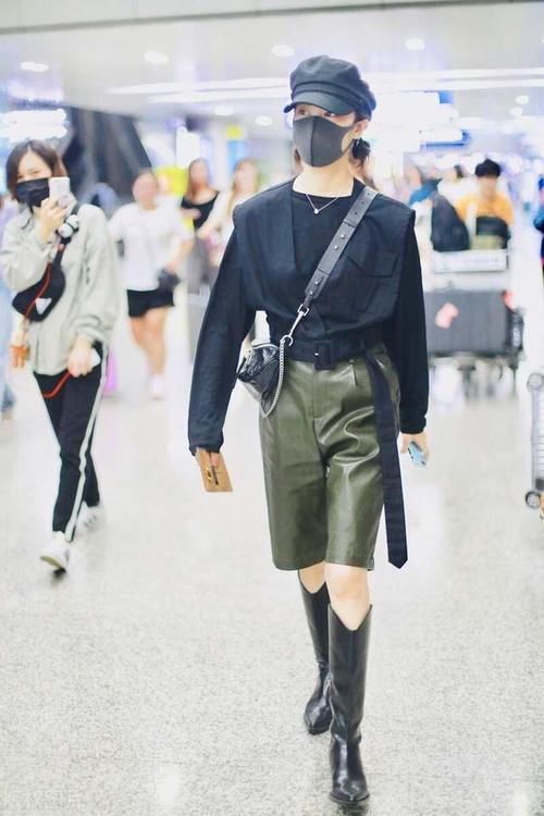 今年最火的“及膝靴”，配裤子、裙子都很美，真是时髦百搭又显高