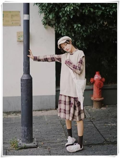 又到了穿马甲的季节，学会这几个搭配思路，时髦百搭显气质