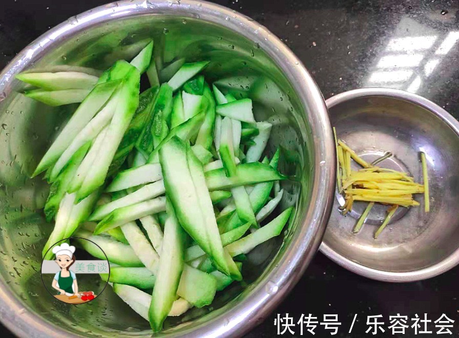 鱼骨汤|入夏后我家常吃此肉,才9元一斤,高蛋白低脂肪,简单一煮,真鲜