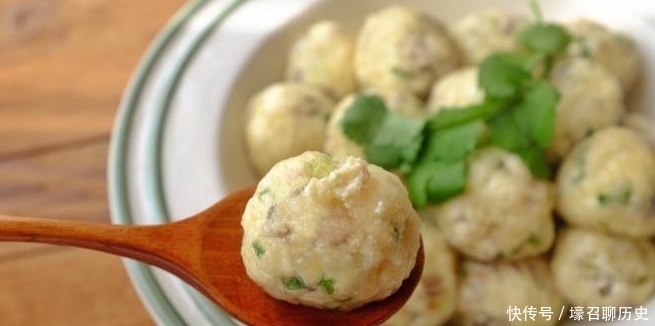 天冷多吃它,做成丸子炸一炸,外酥里嫩,营养丰富,比肉丸子好吃