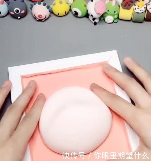 小朋友#美术生开始调皮了,拿小朋友的黏土玩,看到作品后惊艳了全场