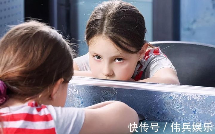 父母|勤俭节约虽是好事,但若父母出现这两种行为,只会影响孩子价值观