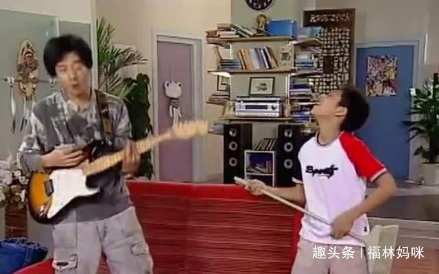 爸爸妈妈|“人来疯”的孩子遭人厌在了解这些好处前,可别早下定论