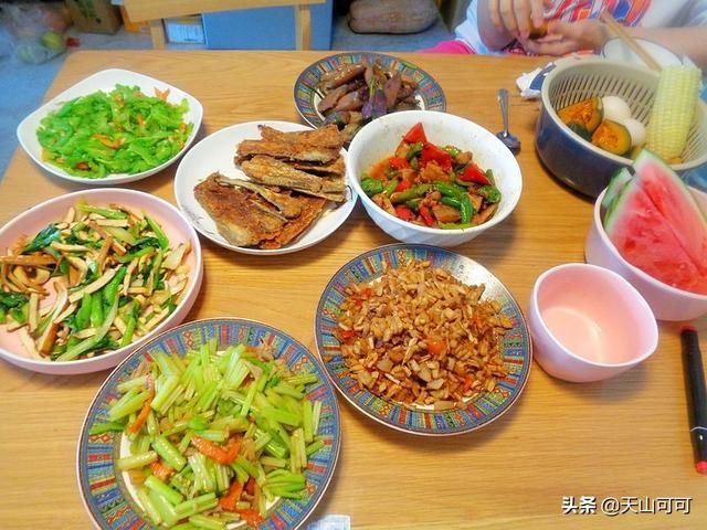 杭州|看杭州人周末一日三餐吃的啥？粗粮细粮一起吃，小龙虾做午餐