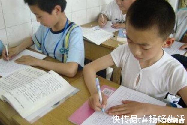 老师|9岁男孩写“印刷体”,网友盛赞王羲之转世,老师却说影响成绩