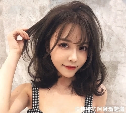 还在纠结剪啥发型?造型师透露:关键看这“三点”,几乎没人注意