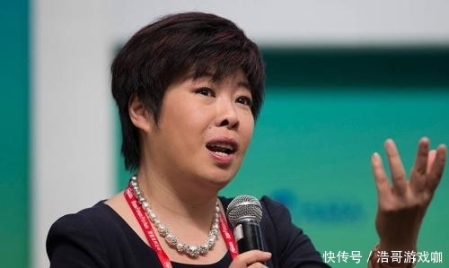 从国学大师到世人痛骂,被北大学子赶下台的于丹,到底做错了什么!