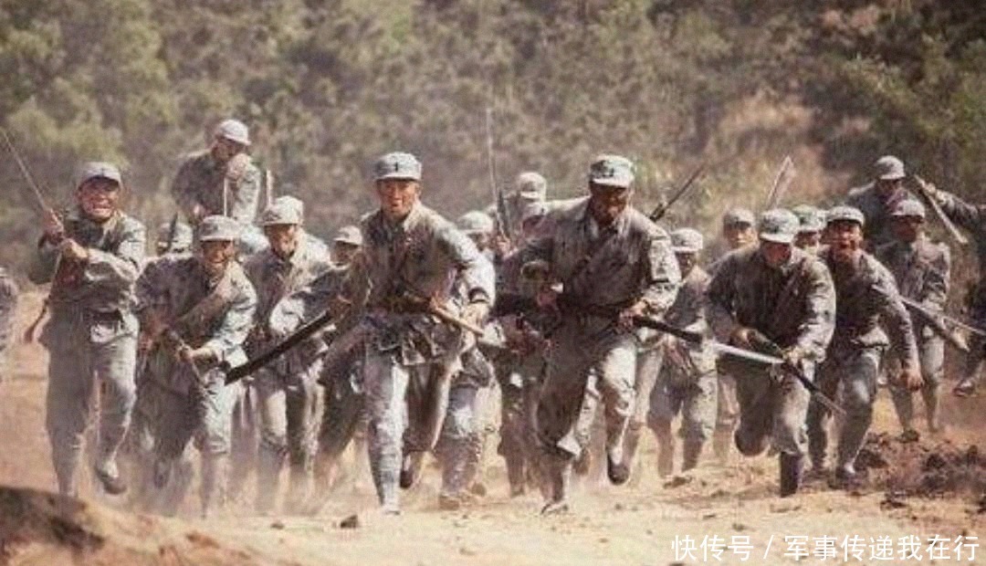 战士|战场上，战士们为什么宁愿被俘也不敢躺下装死，其实原因很简单