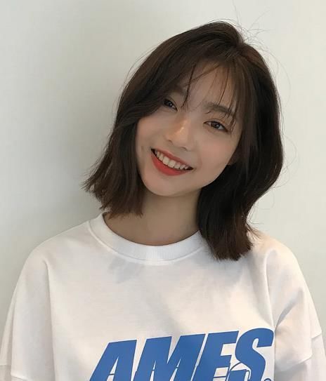 2021年非常盛行短发：日系短发非常受迎接，齐肩短发让你回到18岁！