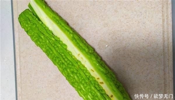 美食|苦瓜炒鸡蛋,凉拌苦瓜,夏季美食,美味营养