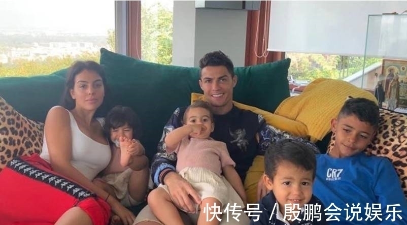 C罗|乔治娜喜获双胞胎,C罗选择她另有原因,球迷评论欢乐多