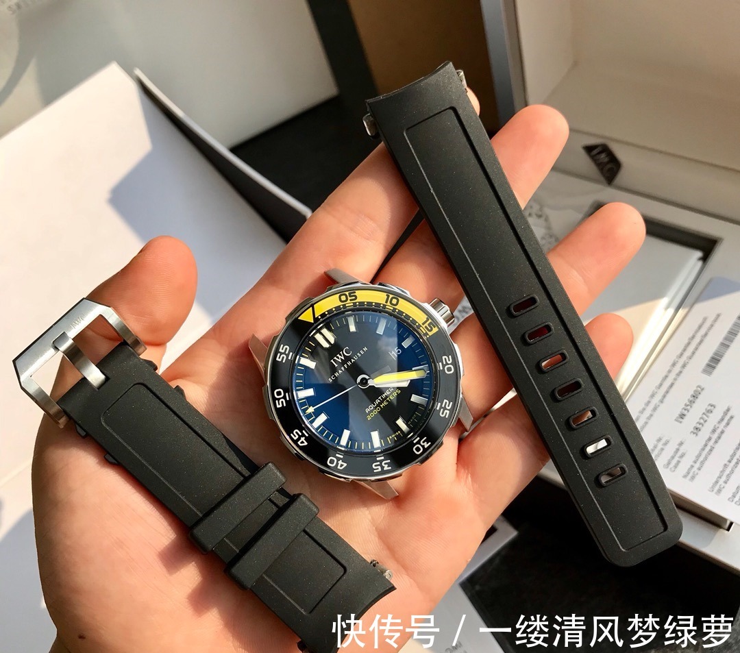 男士#三十五岁男士戴劳力士被骂引起争议,万国海洋时计怎么样!