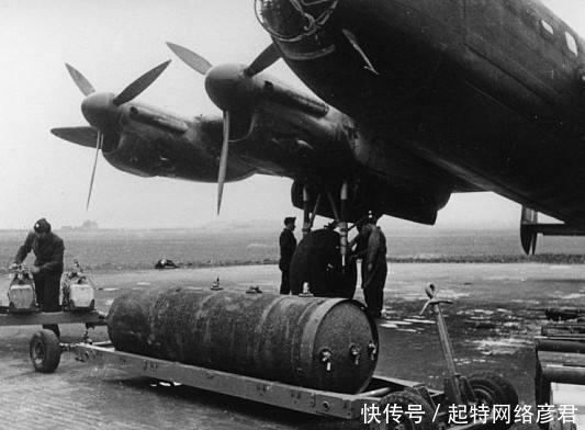 墨索里尼|意大利士兵击落飞机,高呼立功了,结果打死的是自家空军元帅