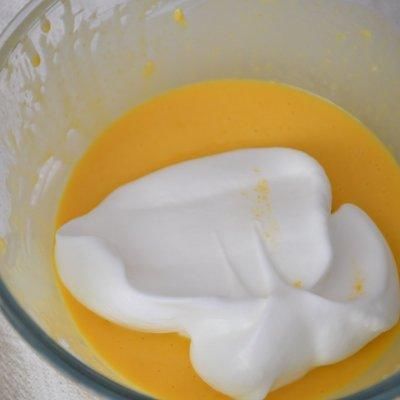 蛋糕|#蛋趣体验#南瓜戚风蛋糕的别样做法，吃过的人都喜欢