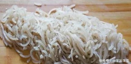  猪皮冻做好后怎样才能不沉底