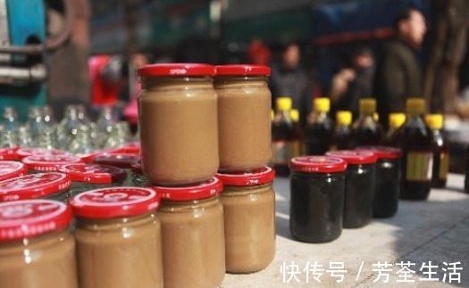 街头“现榨芝麻油”,味道香还不贵,实则机器暗藏玄机!别贪便宜