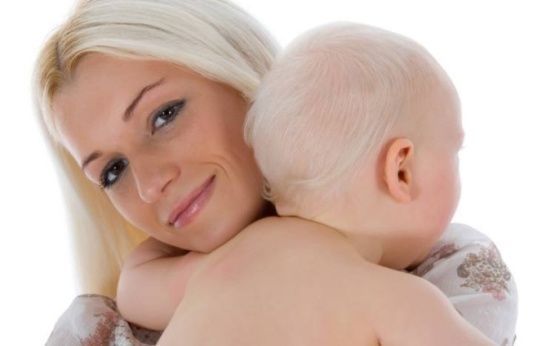 妈妈|爸爸姓钱,给孩子起的名字,妈妈在幼儿园喊了几声后,脸通红了