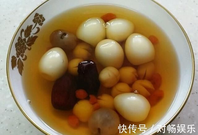 吃法|鹌鹑蛋既是食物又是中药,4种吃法,补血又抗衰老,好处多多