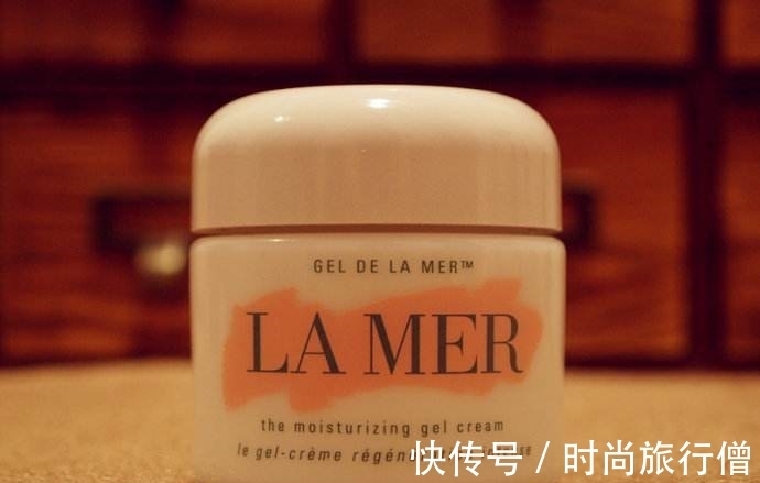 脂肪粒|看看男生都在用什么护肤品!我甘拜下风!