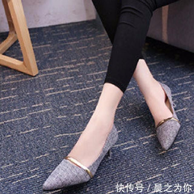 美脚丫 美脚丫与高跟鞋的美丽相遇,搭配透明肉丝袜,每一步都是优雅女神