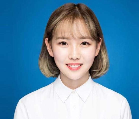 女孩子拍证件照时,记住这3个“小心机”,轻松拍出“女神照”