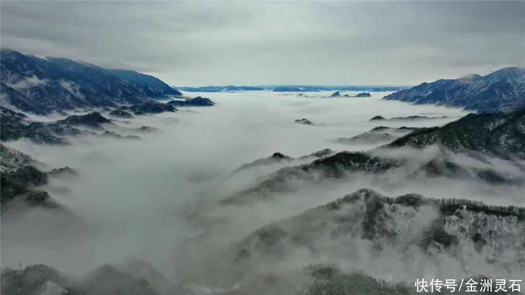 陕西平利：化龙山春雪云海，美如仙境