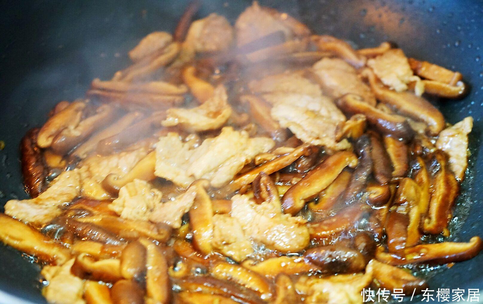 下饭|家常小炒:胡萝卜香菇炒肉,营养均衡制作简单,下饭又快手