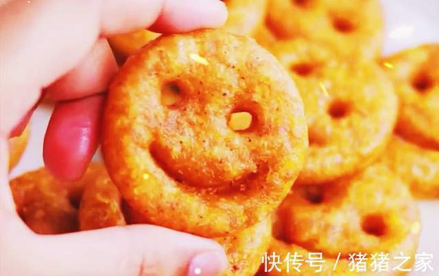 来土豆|土豆笑脸饼的家常做法,外焦里嫩,老少皆宜,做法简单,特别好吃