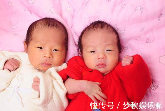 爸爸|爸爸姓“唐”，给双胞胎起名时加母姓，妈妈无奈：你看看俺姓啥