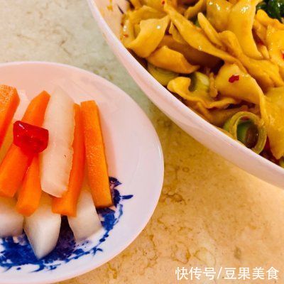 简单易学家常油泼面