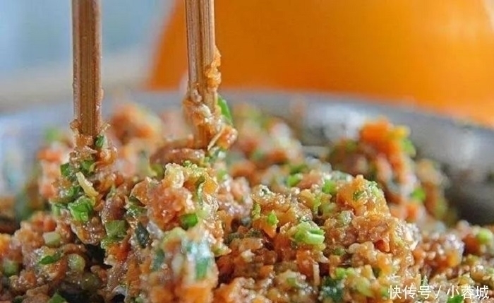 猪油|做饺子馅万万不能加食用油，换成一勺“它”，一咬一口汁，口感好