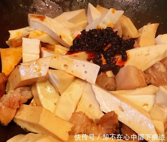 干锅千叶豆腐,香辣可口,堪称米饭杀手