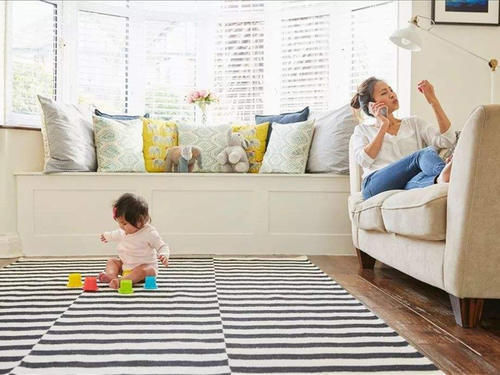 月子期|婴儿谁抱的多就和谁亲?错过这三个依赖期,宝宝和妈妈可能不亲