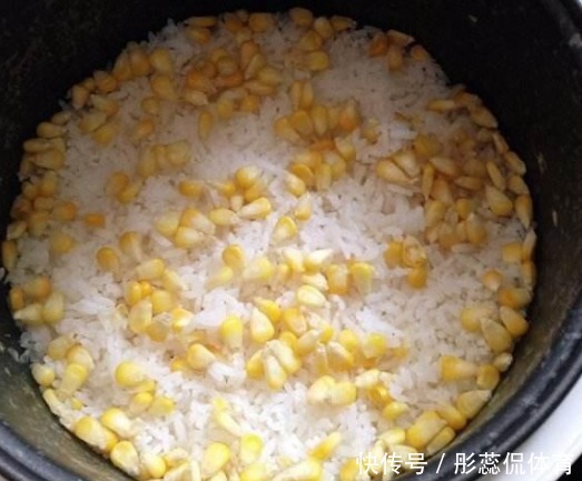 蒸米饭时,偷偷加“2料”,血糖“乖乖”不捣乱,还能消脂两不误