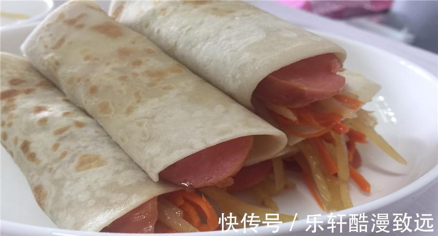 土豆丝卷饼|土豆丝卷饼,经典美味,吃上去很享受