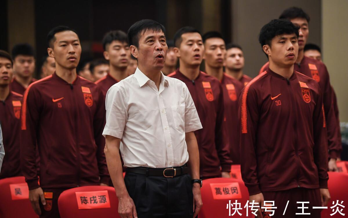 积极性|中国足协最新决定,男足球员积极性或遭打击,球迷支持陈戌源