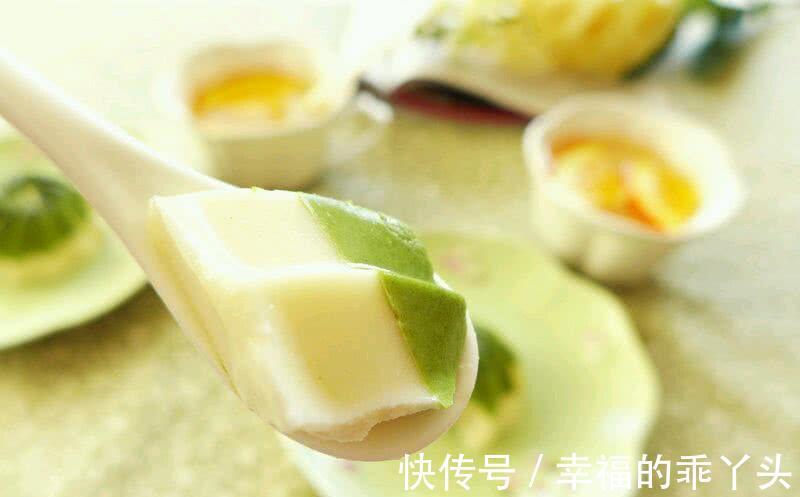 抹茶牛奶液|自制抹茶奶酪布丁,爽滑香甜,下午茶的好选择,大人孩子都爱吃