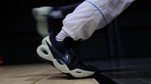 WEN鞋评-实战|3年了!时隔3年我们终于找到Hyperdunk真正的继任者了