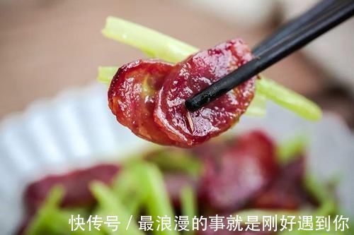 宝贝|吃一次整整7天不消化,但是很多父母竟当宝贝喂孩子,医生:愚昧