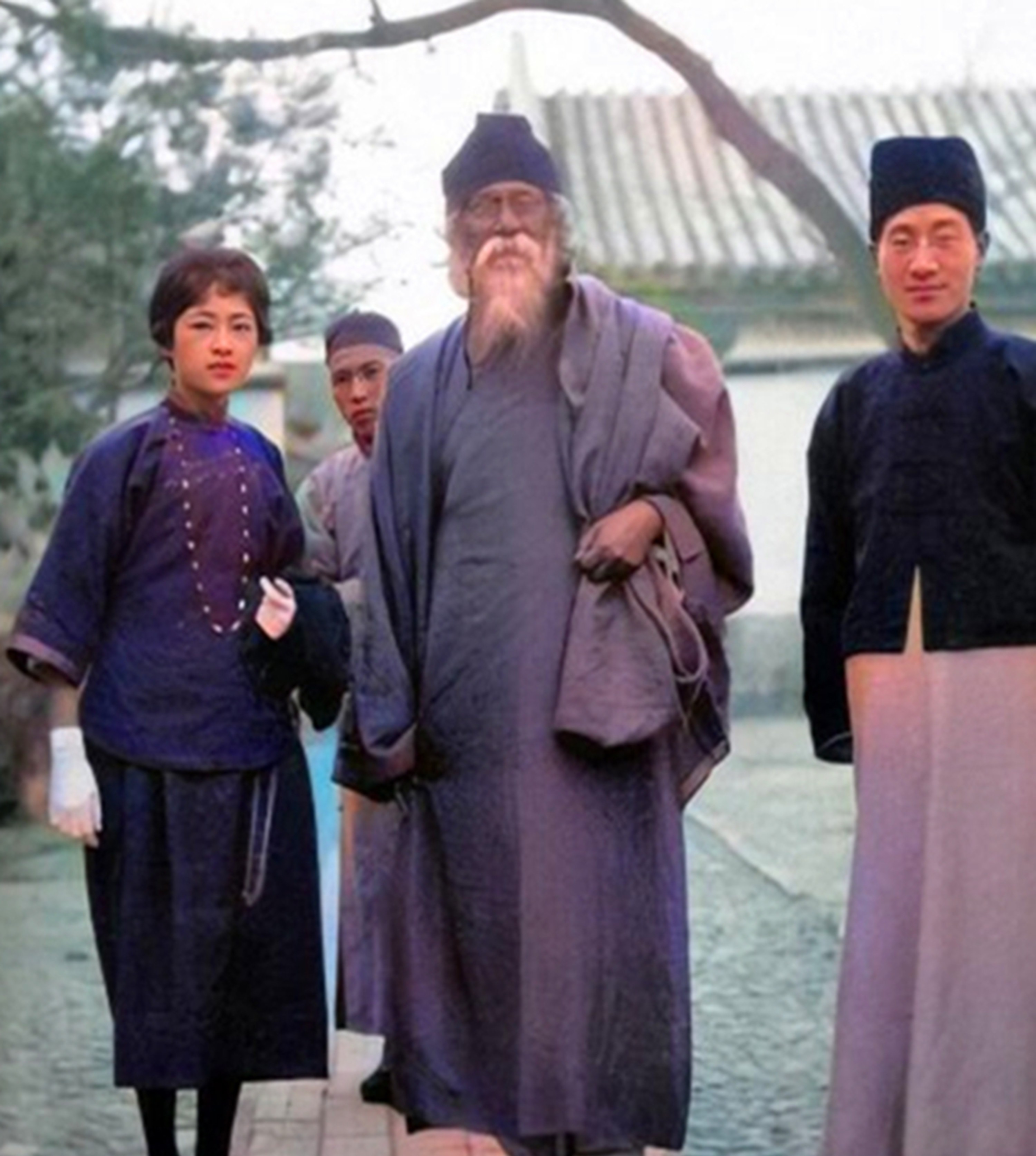 林徽因的罕见彩照:第一张眼前一亮,仿如一场视觉盛宴!