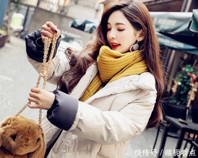 强调一遍:羽绒服别配阔腿裤!这才是女人的正确穿法,优雅又时髦