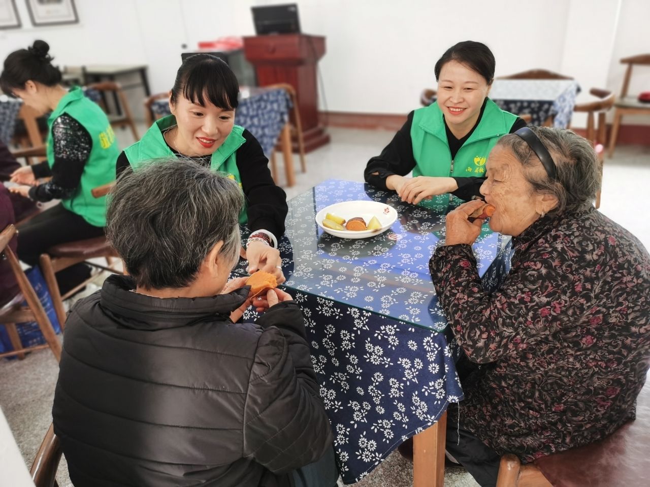 家园|这个冬天超暖！温岭村民自发成立敬老家园，让老人吃上免费午餐