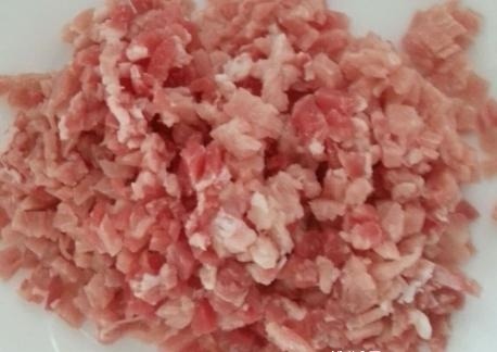 红烧豆腐时,有人先煎有人直接炖,教你正确做法,豆腐更入味