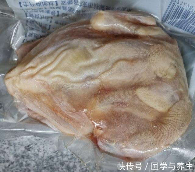 烀整鸡,一鸡两吃,喝汤吃肉,气血双补